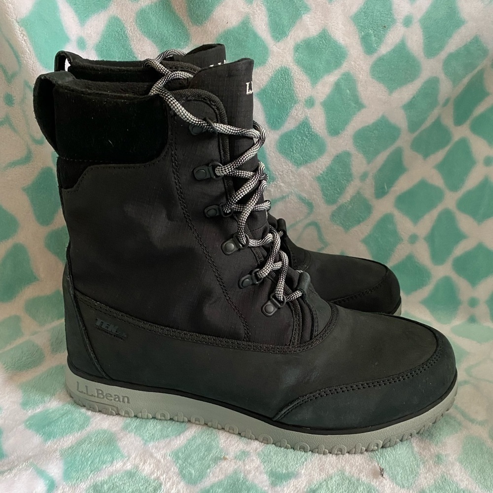 LL bean lightweight waterproof lace up pak boots 8